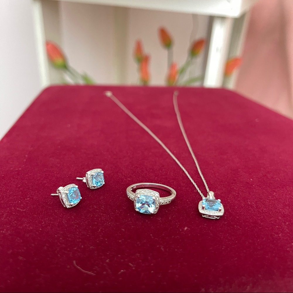 Blue topaz & white topaz in sterling silver 4pcs set